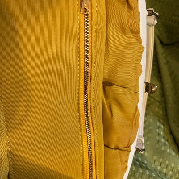 Floral Tapestry Handbag with White and brass Accents - Picture 8 of 8